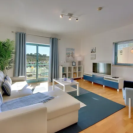 Marina Bay Apartment